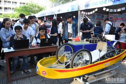 Nhiều sản phẩm nghiên cứu khoa học, công nghệ của sinh viên trường Đại học Bách Khoa-Đại học Đà Nẵng đạt giải thưởng cao trong thời gian qua. (Ảnh: ANH ĐÀO)