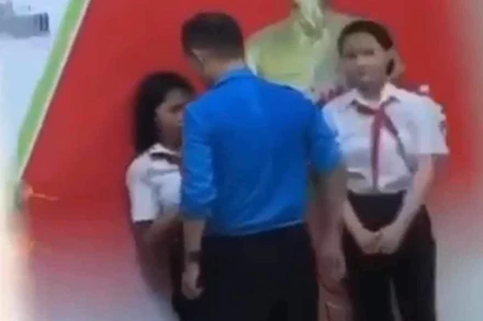 Hình ảnh vụ việc được cắt từ đoạn video đăng tải trên mạng xã hội sáng 11/4.