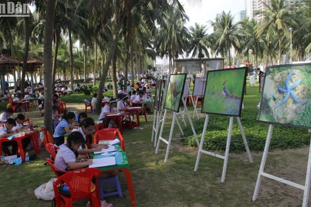 Chủ đề của cuộc thi là “Voọc chà vá chân nâu – Báu vật của Bán đảo Sơn Trà”