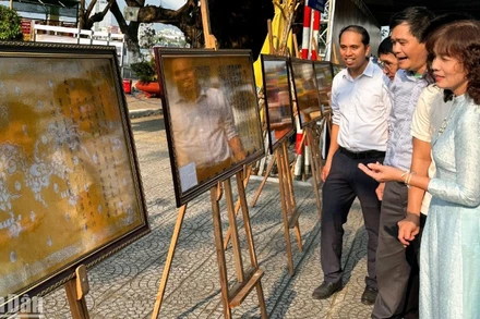 Đà Nẵng khai mạc triển lãm "Đà Nẵng - Xưa và Nay". (Ảnh: ANH ĐÀO)