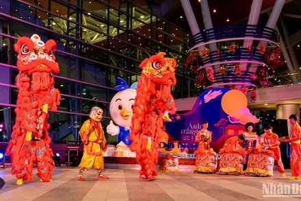 Trung thu Ánh trăng giao hòa diễn ra từ ngày 27-29/9 tại Nhà ga Quốc tế Đà Nẵng. (Ảnh: ANH ĐÀO)