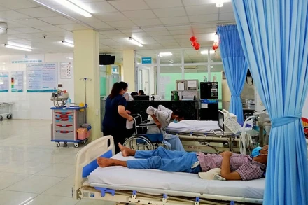 Bệnh viện 199 tiếp nhận nhiều du khách nhập viện cấp cứu nghi ngộ độc thực phẩm. (Ảnh: Bệnh viện cung cấp)