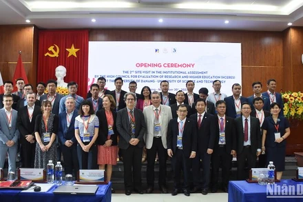 Đoàn hội đồng cấp cao đánh giá chất lượng giáo dục châu Âu kiểm định lần 2 tại trường Đại học Bách Khoa Đà Nẵng, ảnh ANH ĐÀO