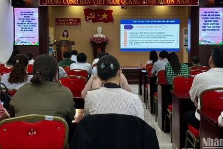 Ban Tuyên giáo và Dân vận Thành ủy Đà Nẵng tổ chức phát động Cuộc thi Báo chí viết về mô hình “Dân vận khéo” tiêu biểu năm 2025 và tập huấn cho các cơ quan, đơn vị về cách triển khai tiếp cận đề tài. (Ảnh: ANH ĐÀO)