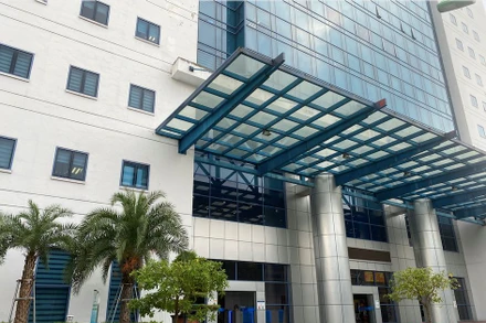 Toà nhà Trung tâm đào tạo, Trường đại học Kinh tế quốc dân. Ảnh: THÙY LINH