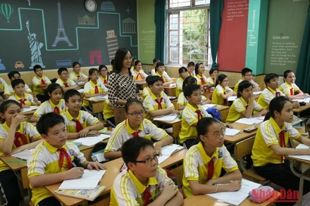 Giờ học tại Trường THCS Nam Trung Yên. Ảnh: DUY LINH