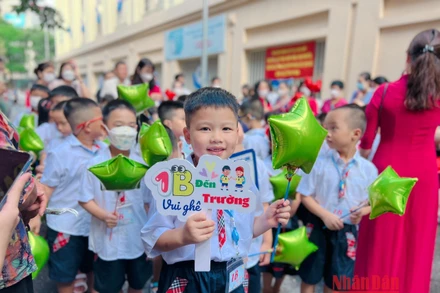 Ngày đầu đến trường. 