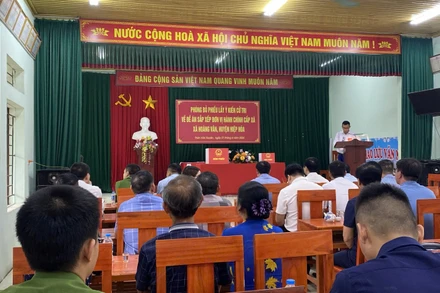 Xã Hoàng Vân tổ chức lấy ý kiến cử tri về đề án sắp xếp đơn vị hành chính cấp xã.