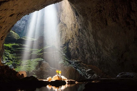 Sơn Đoòng thu hút người ưa thích du lịch mạo hiểm, khám phá và trải nghiệm.