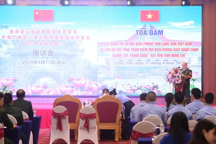 Quang cảnh Tọa đàm "Sắt son tình đồng chí".