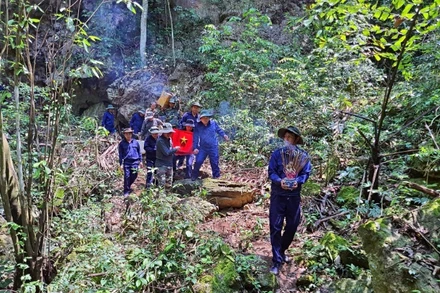 Đội quy tập, Bộ Chỉ huy Quân sự tỉnh Nghệ An tìm kiếm, quy tập hài cốt liệt sĩ trên đất Lào, mùa khô năm 2024-2025. (Ảnh: Đội Quy tập cung cấp)