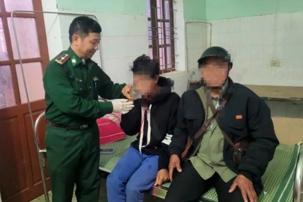 Bác sĩ quân y Lê Anh Đức cứu sống thanh niên V.B.D ăn lá ngón tự tử ngày 12/11 vừa qua.