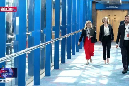 Thế giới chuyển động ngày 2-12-2022