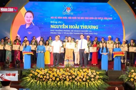 Tuyên dương cán bộ công chức, viên chức trẻ giỏi toàn quốc năm 2022
