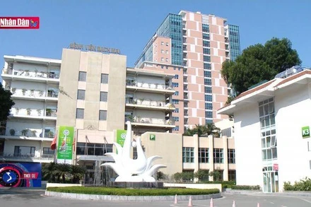 Xung quanh việc bệnh viện dừng tự chủ toàn diện