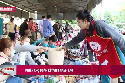 Phiên chợ đoàn kết Việt Nam - Lào