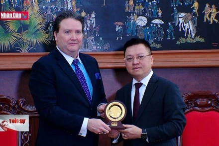 Tổng Biên tập Báo Nhân dân tiếp Đại sứ Hoa Kỳ tại Việt Nam