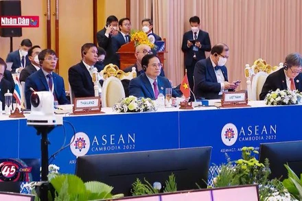 Thủ tướng dự Hội nghị cấp cao ASEAN+3