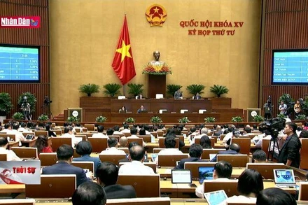 Công dân có thể được dự thính phiên họp công khai của Quốc hội