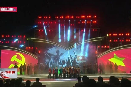 Thủ tướng dự chương trình "Dấu ấn Võ Văn Kiệt"