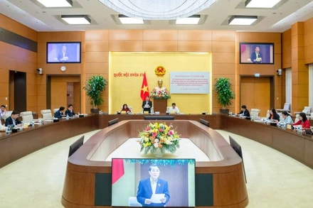 Quang cảnh buổi làm việc. 