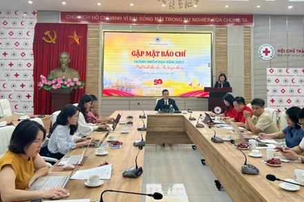 Toàn cảnh buổi gặp mặt báo chí. 