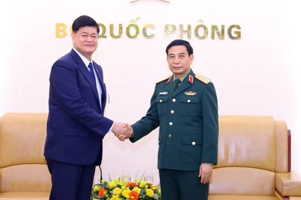 Đại tướng Phan Văn Giang và ông Irineo Cruz Espino tại buổi tiếp. 