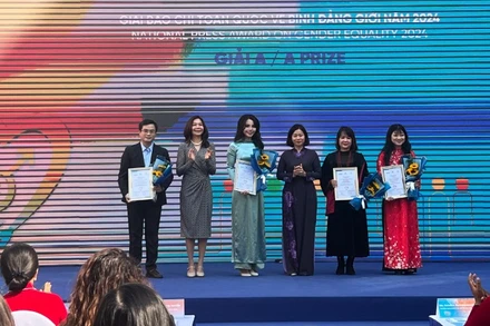 Vinh danh các tác phẩm báo chí đoạt giải A. 