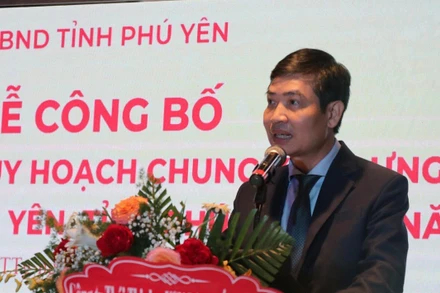 Ông Tạ Anh Tuấn, Chủ tịch UBND tỉnh Phú Yên phát biểu tại lễ công bố Quyết định của Chính phủ phê duyệt điều chỉnh quy hoạch Khu kinh tế Nam Phú Yên.