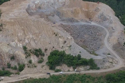 Tại Phú Yên nhu cầu đá xây dựng mỗi năm 1,1 triệu m3, nhưng công suất khai thác chỉ mới 565.750m3, đạt 51,43%.