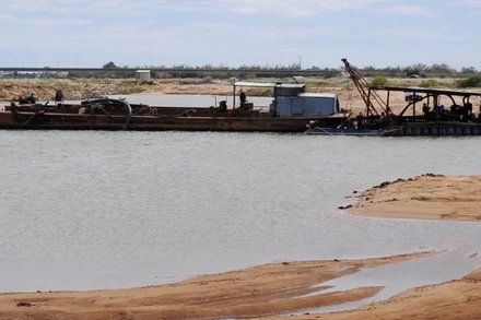 Khu vực mỏ cát của Công ty TNHH Đầu tư và phát triển Huy Phú.