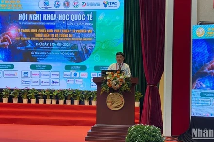 Ông Nguyễn Kỳ Phùng, Phó Chủ tịch Ủy ban nhân dân thành phố Thủ Đức phát biểu khai mạc hội nghị.