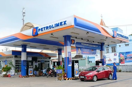 [Video] Giá xăng giảm về mức 20 nghìn đồng/lít