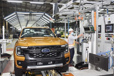 Sản xuất, lắp ráp ô tô Ford Việt Nam tại Công ty TNHH Ford Việt Nam (thành phố Hải Dương).