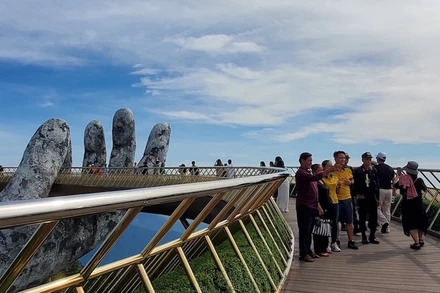 Ngành du lịch phục hồi mạnh mẽ sau đại dịch là động lực quan trọng cho tăng trưởng kinh tế.