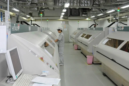 Sản xuất bảng mạch điện tử tại Công ty TNHH điện tử Meiko Việt Nam, Khu công nghiệp Thạch Thất-Quốc Oai (Hà Nội).