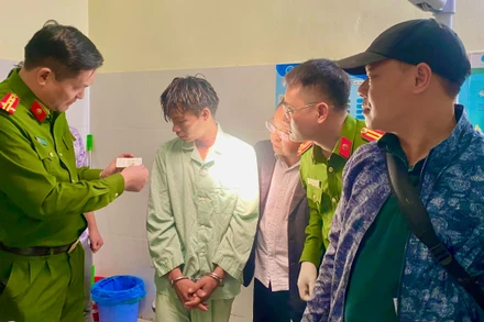 Đối tượng Xươm bị bắt sau 24 giờ lẩn trốn. (Ảnh Công an Lai Châu)