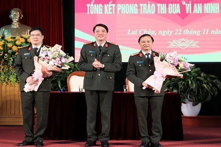 Công an Lai Châu bàn giao đơn vị Cụm trưởng Cụm thi đua cho Công an tỉnh Lạng Sơn, Phó Cụm trưởng Cụm thi đua cho Công an tỉnh Cao Bằng. 