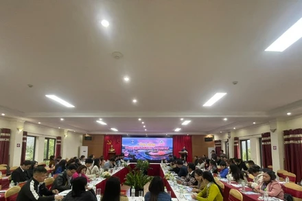 Các đại biểu dự tọa đàm “Tư vấn xây dựng chương trình du lịch - Lai Châu City tour”.