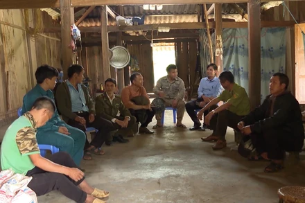 Lực lượng kiểm lâm tăng cường tuyên truyền nhằm nâng cao ý thức, nhận thức về phòng, chống cháy rừng của người dân.