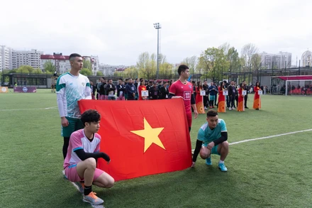 Lễ khai mạc diễn ra trang trọng. (Ảnh: THANH THỂ)