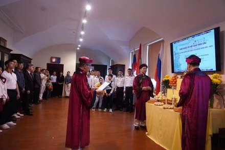 Lễ Giỗ Tổ Hùng Vương tại Saint Petersburg, Nga. (Ảnh: THANH THỂ)