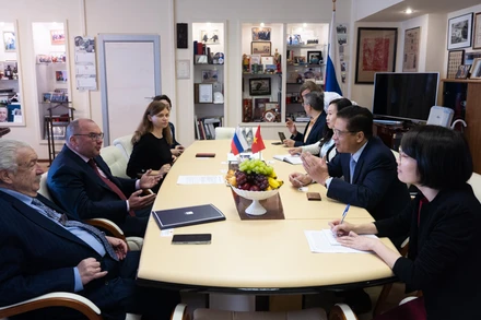 Buổi gặp, làm việc tại trụ sở TASS. (Ảnh: THANH THỂ)