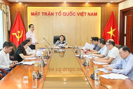 Toàn cảnh cuộc họp.