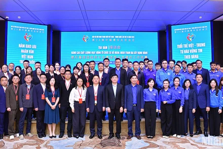 Các đại biểu cán bộ Đoàn, thanh niên Việt Nam-Trung Quốc tại Tọa đàm.