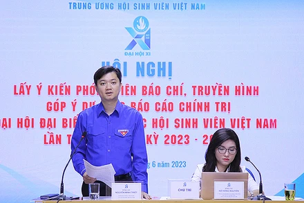 Bí thư Trung ương Đoàn Thanh niên Cộng sản Hồ Chí Minh Nguyễn Minh Triết phát biểu ý kiến tại Hội nghị.