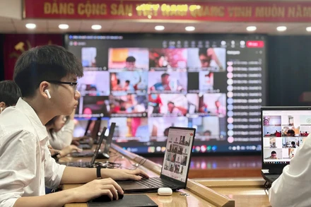 Các thí sinh tranh tài hưởng ứng khai mạc Vòng loại quốc gia của Hội thi tại trụ sở Trung ương Đoàn Thanh niên Cộng sản Hồ Chí Minh (Hà Nội).