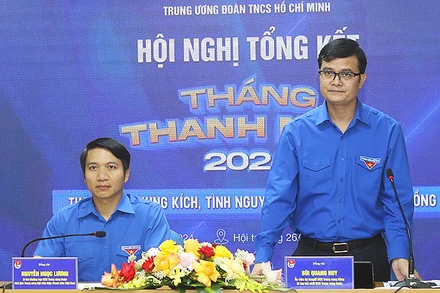 Đồng chí Bùi Quang Huy điều hành Hội nghị.