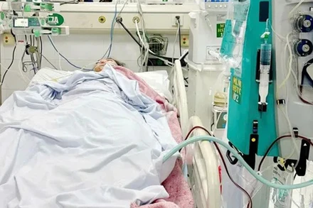 Cứu sống nữ sinh trẻ bị sốc nhiễm khuẩn nặng do liên cầu khuẩn nhóm A