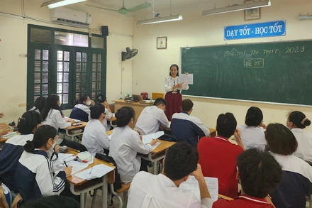 Giờ dạy của giáo viên Trường trung học phổ thông Lý Thường Kiệt (Long Biên, Hà Nội)